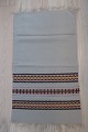 An old table cloth handwoven
Made of wool
86cm x 50cm
Measure for the pillow: 42cm x 50cm
In a good condition
