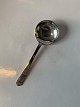 Marmalade / 
Sugar spoon in 
silver
Length approx. 
12.4 cm
Stamped C.F.H. 
3. towers
Produced ...