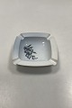 Bing and 
Grondahl Art 
Nouveau Ashtray 
No 72 / 627
Measures 
11,2cm / 4.41 
inch