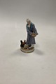 Bing and 
Grondahl Hans 
Tegner Figurine 
of Mand and 
Chickens No 
8024
Measures 
16,5cm / 6.50 
inch
