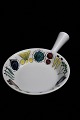 Round Ovenproof 
dish with 
handle in 
"Picnick" 
dining set from 
Rörstrand. 
No.13. H:4,5 
cm. ...