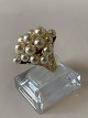 Unique women's 
ring with 
numerous 
cultural pearls
14 carat Gold
Stamped 585
Size 56
The item ...