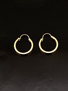 18 carat gold earring