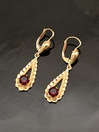 18 carat gold earrings