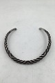 Weimar and 
Weimar Sterling 
Silver Modern 
Neckring 
Measures Diam 
12 cm (4.72 
inch) Weight 
106 gr ...