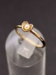 8 carat gold 
ring size 55 
with genuine 
pearl in 
heart-shaped 
bowl stamped 
HHn 333 item 
no. 540767