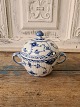 Royal 
Copenhagen Blue 
fluted half 
lace sugar bowl 

No. 605, 
Factory first
Height 12 cm.
Stock: 2