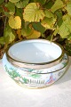Strawbery bowl 
of opal glass 
with  hand 
painted 
decoration. 
Diameter cm. 
Height cm. Fine 
condition.