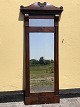 Large mirror in 
mahogany 
veneer. Some 
age-related 
signs of 
wear/veneer 
damage. (see 
photo) ...