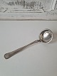 Antique Double 
fluted tea 
strainer in 
silver
Stamped: 
E.Ørsnes
Length 17,2 
cm.