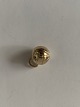 Soccer ball in 
14 carat gold
Stamped 585
Measures 9.86 
mm approx
With the awl 
14.00 mm ...