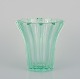 Pierre Gire 
(1901-1984), 
also known as 
Pierre d'Avesn, 
France, Art 
Deco vase in 
green art ...