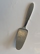 Cake spatula 
Silver stain 
#Mitra Georg 
Jensen
Design: 
Gundorph 
Albertus in 
1941.
Length 23 ...