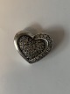 Silver heart pendant with zircons
Stamped 925S
Height 21.64 mm
Width 24.59 mm