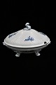 Royal 
Copenhagen oval 
Juliane Marie 
Blue Flower lid 
terrine.
Decoration 
number: 
10/12002. ...