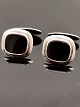 Sterling silver 
cufflinks 2 x 
1.8 cm. with 
onyx subject 
no. 544999