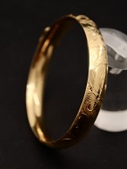 14 carat gold bangle
