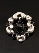 Art nouveau 
brooch 3.5 x 
3.5 cm, with 
onyx from 
silversmith W 
Fuglede 
Copenhagen item 
no. 546709