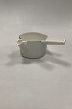 Arabia Finland 
Cool Gravy Boat 
with handle
Measures 
17,5cm / 6.89 
inch