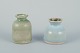 Elly Kuch (1929-2008) og Wilhelm Kuch (1925-2022). To unika keramikvaser. 
Den ene vase med glasur i grønlige nuancer.
Den anden vase med glasur i blålige bund.