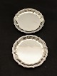 A pair of 
silver-plated 
wine trays D. 
18.5 cm. 
subject no. 
549923