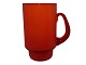 Holmegaard 
Palet, large 
red coffee mug.
Designet by 
Michael Bang in 
1973.
Diameter 7.8 
...