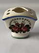 Aluminia small 
vase with holes 
in the top for 
flowers.
Decoration 
number 226/558.
1. ...