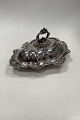 Oval Covered serving bowl in SilverplateMåler 35,5cm x 26,5cm ( 13,98 inch x 10.43 inch )
