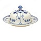 Royal 
Copenhagen blue 
fluted half 
lace butter 
dish 502
2. quality
H: 9,5cm. D: 
17cm