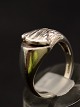 Sterling silver 
ring size 57 
item no. 553792