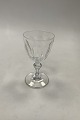 Red wine Glass 
French with 
knob
Measures 14cm 
/ 5.51 inch