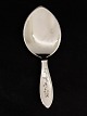 F Hingelberg 
sterling silver 
cake spatula 
15.4 cm. 
subject no. 
554366