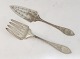 Empire. 
Silverware 
(826). Serving 
set for fish. 
Length 27 cm.