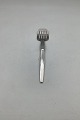 Georg Jensen 
Sterling Silver 
Cypress Herring 
Fork
Measures 
18,3cm / 7.20 
inch
