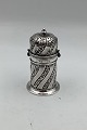 English Henry 
Matthews 
Sterling Silver 
Sugar Castor 
from 1922
Measures 
10,5cm / 4.13 
...
