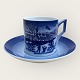 Royal 
Copenhagen, 
Christmas cup, 
1993 "The 
Christmas 
guests arrive" 
7cm high, 7.5cm 
in diameter, 
...