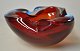 Venetian glass 
bowl in red and 
blue. The 
1960s. 
Unsigned. H: 6 
cm. W: 13 cm.