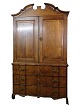 Baroque cabinet with drawers made of baroque oak from 1740. A piece of furniture of very high ...