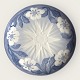 Bing & 
Grøndahl, 
Christmas 
plate, 1898 
"Christmas 
roses & 
poinsettia" 
18.5cm in 
diameter, 1st 
...