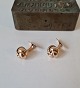 Pair of classic 
knot cufflinks 
in 14 kt gold 
Stamp: 585 - 
Cæsar 
Diameter of 
the knot: 11.7 
mm.