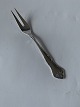 Topping fork, 
Riberhus Silver 
Plate cutlery
Producer: Cohr
Length 15 cm.
Used, well ...