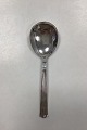 Diplomat silver 
plate Large 
Serving Spoon 
A.P. Berg
Measures 24.8 
cm / 9.76 in.