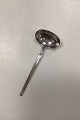 Marquis Silver 
Plated Sauce 
Spoon. Marked 
SCF - NS. 
Measures 18 cm 
/ 7.09 in.