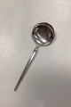Marquis Silver 
Plated Serving 
Spoon. Marked 
SCF - NS. 
Measures 22.7 
cm / 8.94 in.