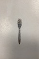 Désirée Silver 
Plated Cake 
Fork. Marked E. 
Grann and J. 
Laglye. 
Measures 14 cm 
/ 5.52 in.