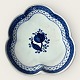 Royal 
Copenhagen, 
Aluminia, Dish 
#11/ 925, 17cm 
wide, Design 
Christian 
Joachim *With 
cracks*