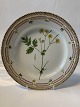 Royal 
Copenhagen 
Flora Danica, 
Lunch plate
Decoration 
number 20/3550
Produced in 
Year ...