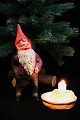 Old painted 
terracotta 
Santa Claus 
with fine 
patina. Height: 
23.5cm.