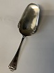 Serving spade / 
Cake spade 
Åkande Danish 
silver cutlery
Hans Hansen 
Silver
Length 23 cm.
Well ...