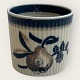 Royal 
Copenhagen, 
Small goblet 
with pear motif 
#27/17, 6cm 
high, 6.5cm in 
diameter, 1st 
grade ...